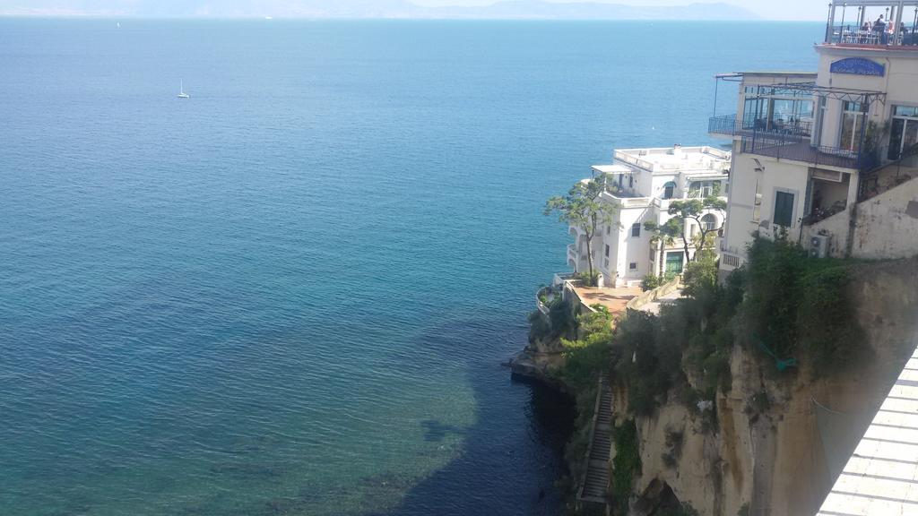Trimarchi House Apartment Napoli Bagian luar foto
