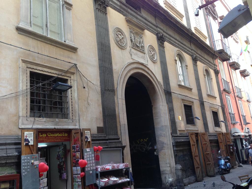 Trimarchi House Apartment Napoli Bagian luar foto
