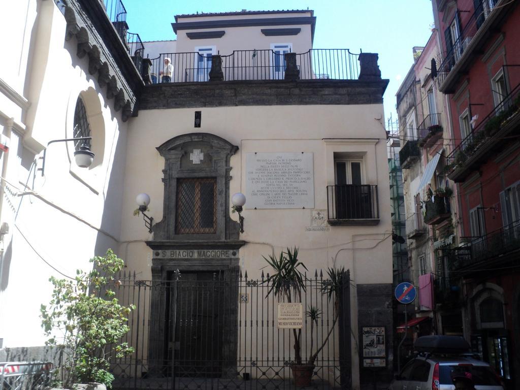 Trimarchi House Apartment Napoli Bagian luar foto