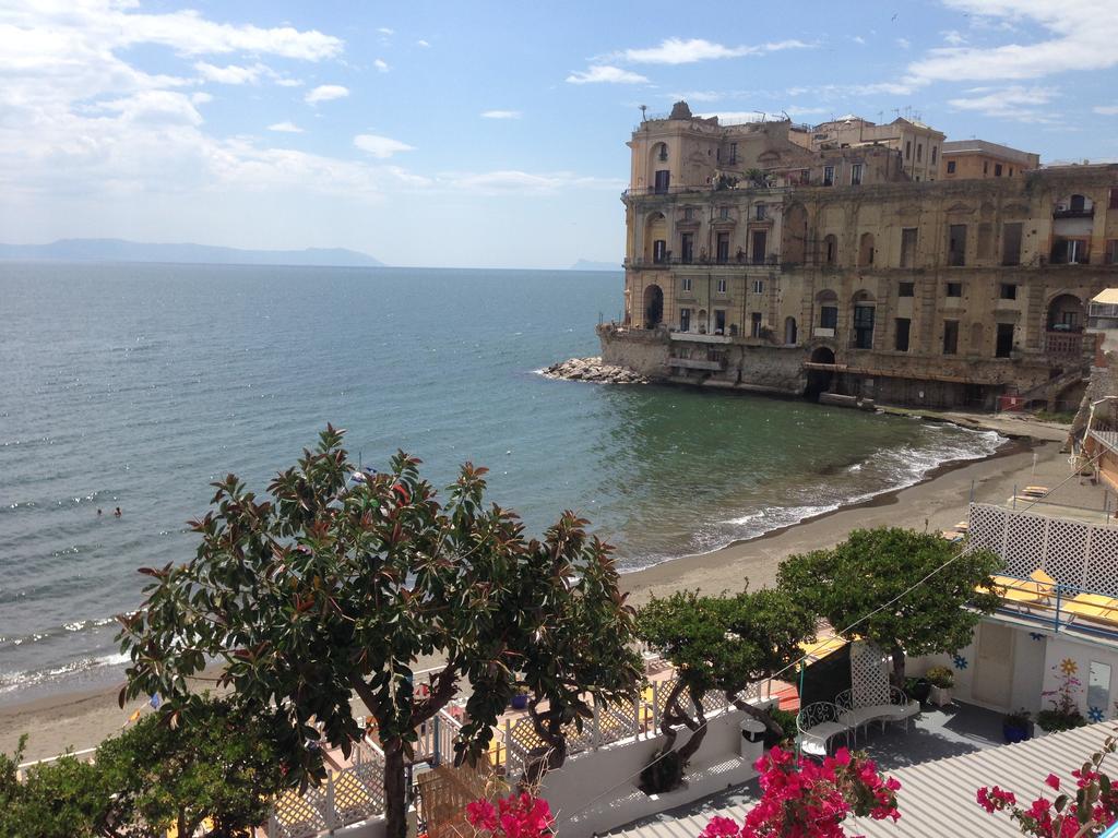 Trimarchi House Apartment Napoli Bagian luar foto