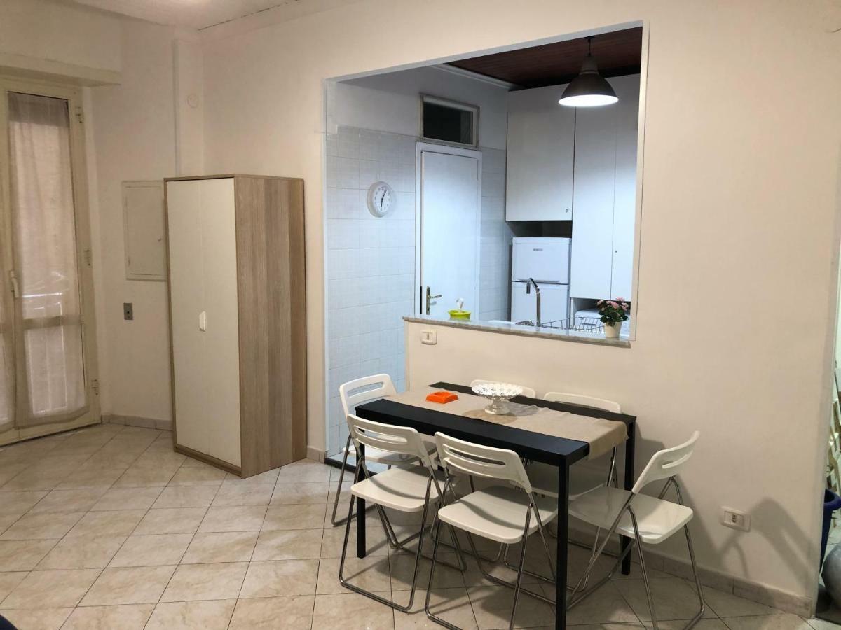 Trimarchi House Apartment Napoli Bagian luar foto