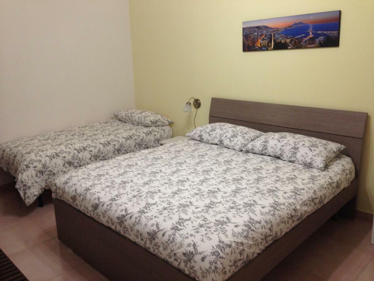 Trimarchi House Apartment Napoli Bagian luar foto