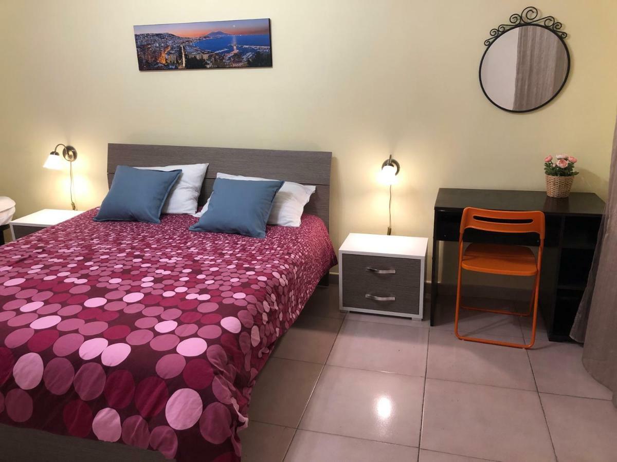 Trimarchi House Apartment Napoli Bagian luar foto
