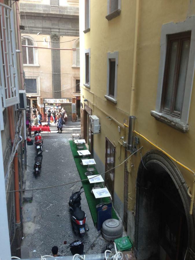 Trimarchi House Apartment Napoli Bagian luar foto